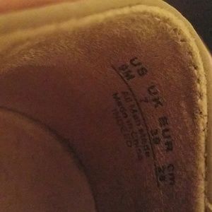 Life Stride Shoes - Lifestride flats Life Stride Shoes - Lifestride flats